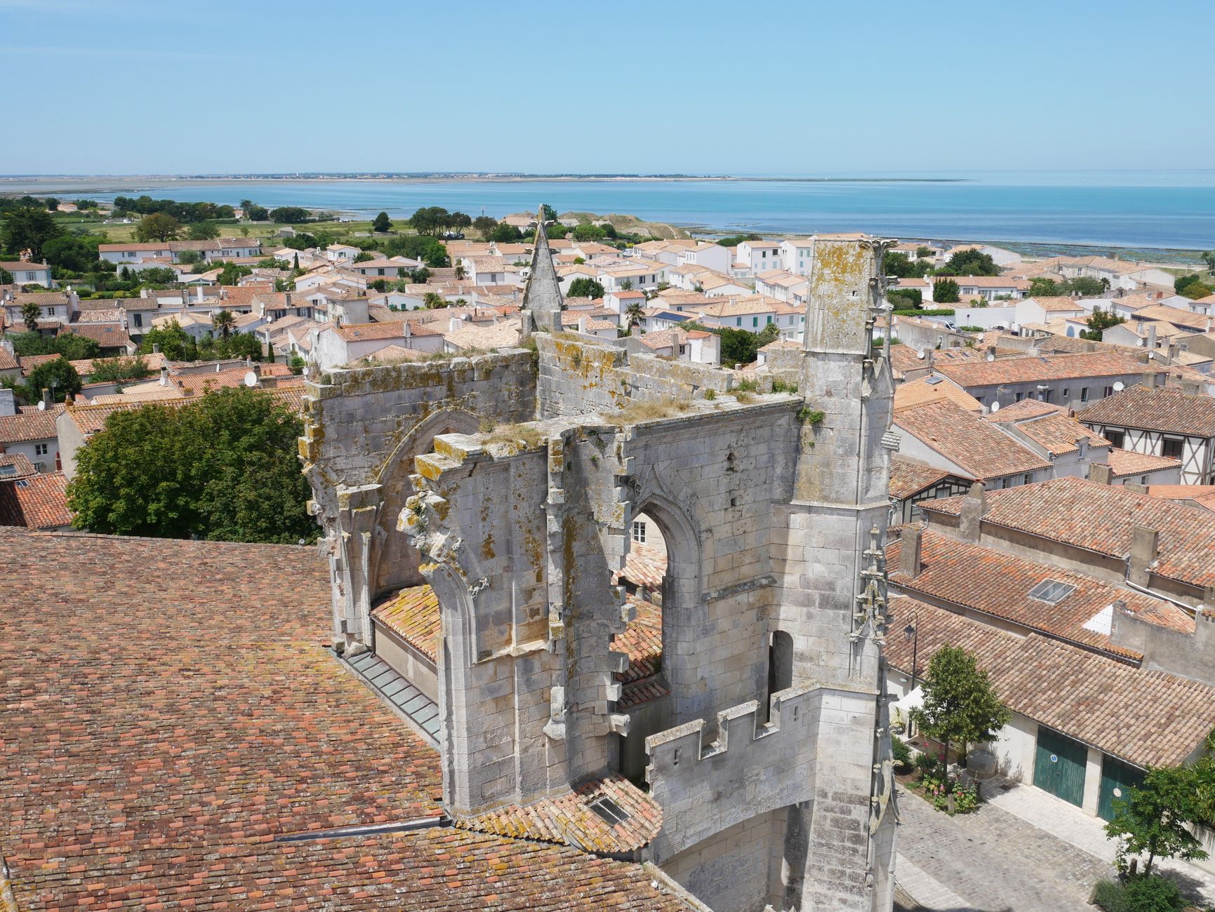 Bâchage de toiture équipe à Le Havre